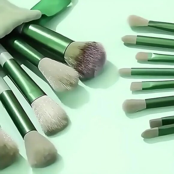 13pcs Green Makeup Brush Set Women's Makeup Goat Hair Tools Professional - Picture 4 of 9